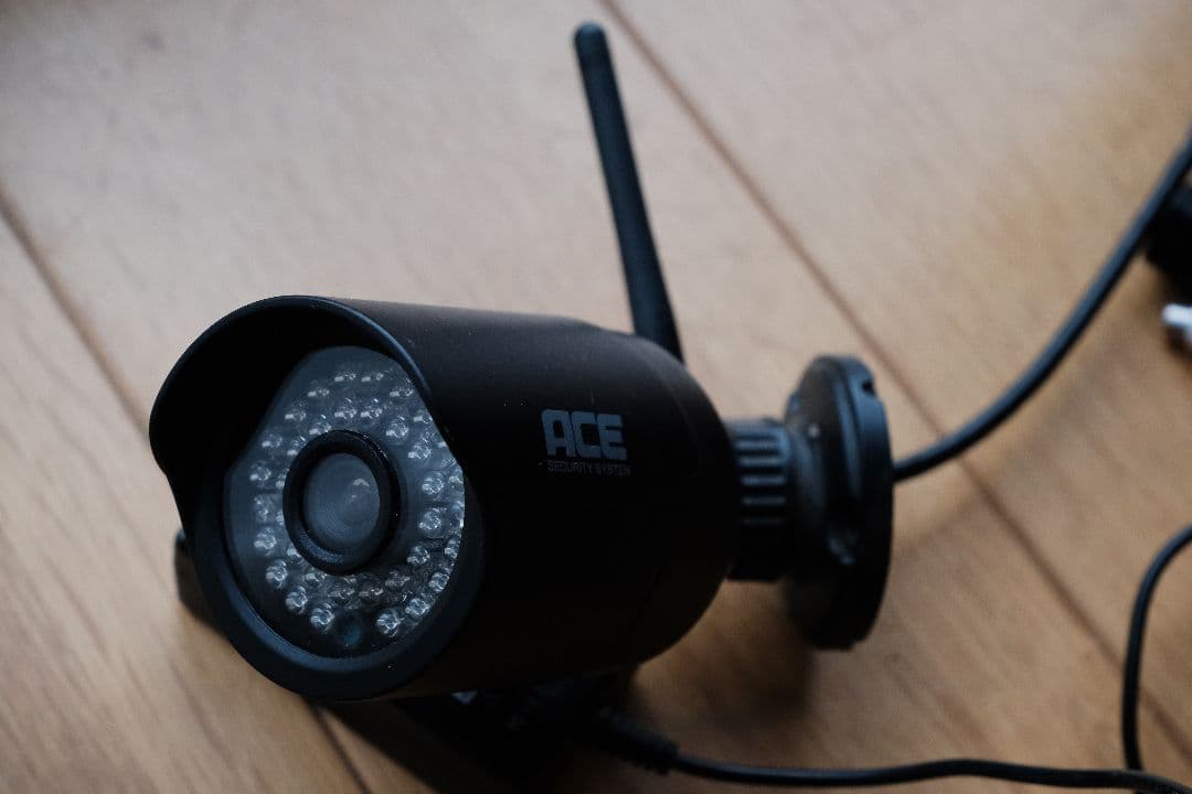 ACE ワイヤレス 防犯カメラ バリフォーカルレンズ採用 中古品