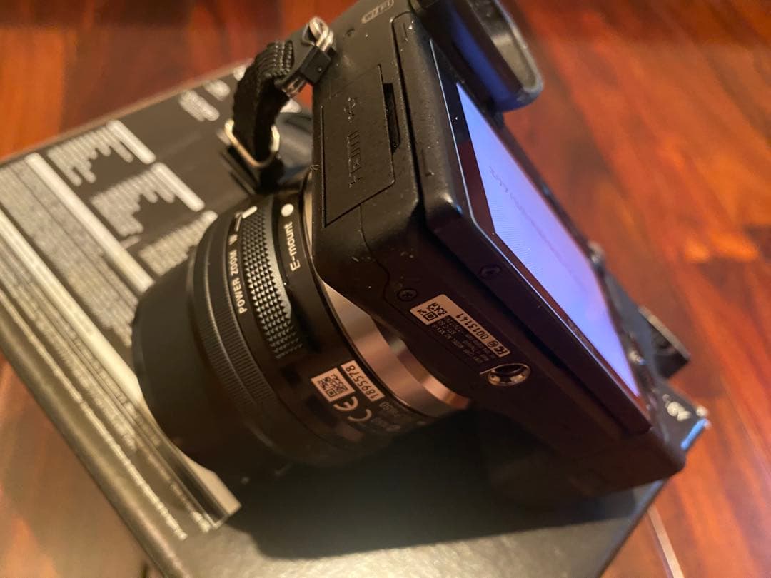 SONY α NEX-6 ミラーレス一眼カメラ 2種のレンズセット　箱・バッグ付