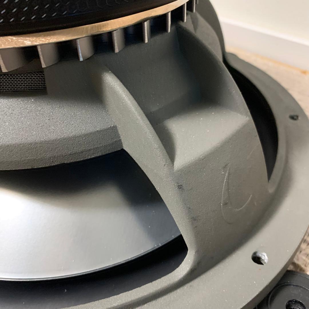 サブウーハースピーカー