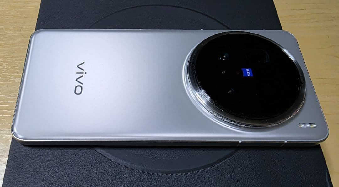 Vivo x200 pro チタンカラー 256gb 中国版 中古 美品