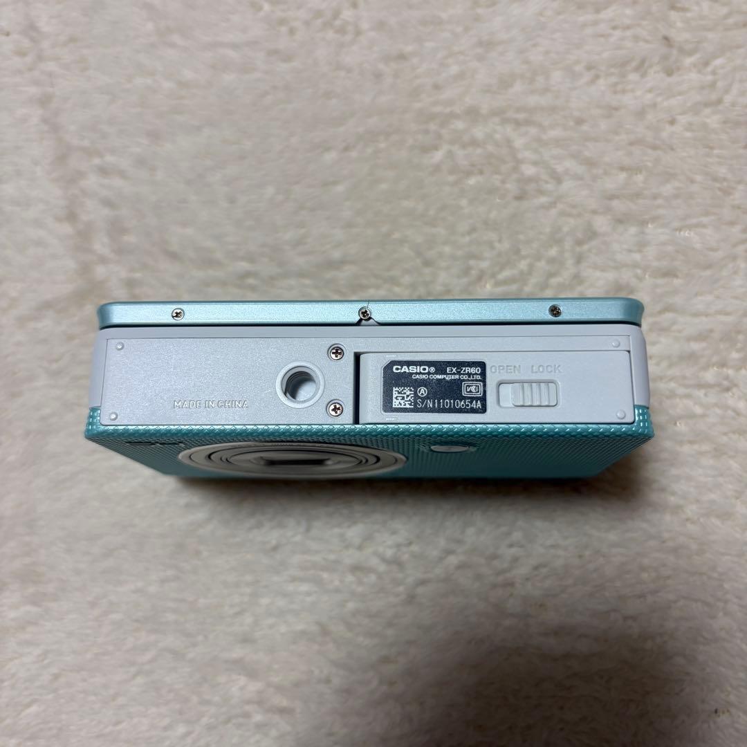 RT-175035 CASIO EXILIM EX-ZR60 デジタルカメラ