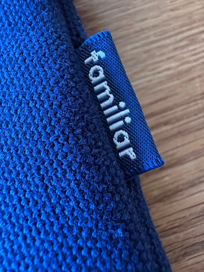 ファミリア トート 赤チェック フリル 紺色 未使用（おまけチャーム付き）