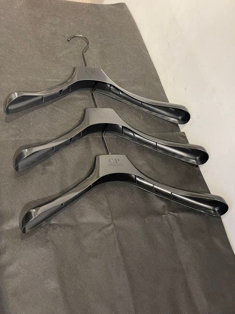 C.P.COMPANY シーピーカンパニーハンガー 伊MAINETTI製15本