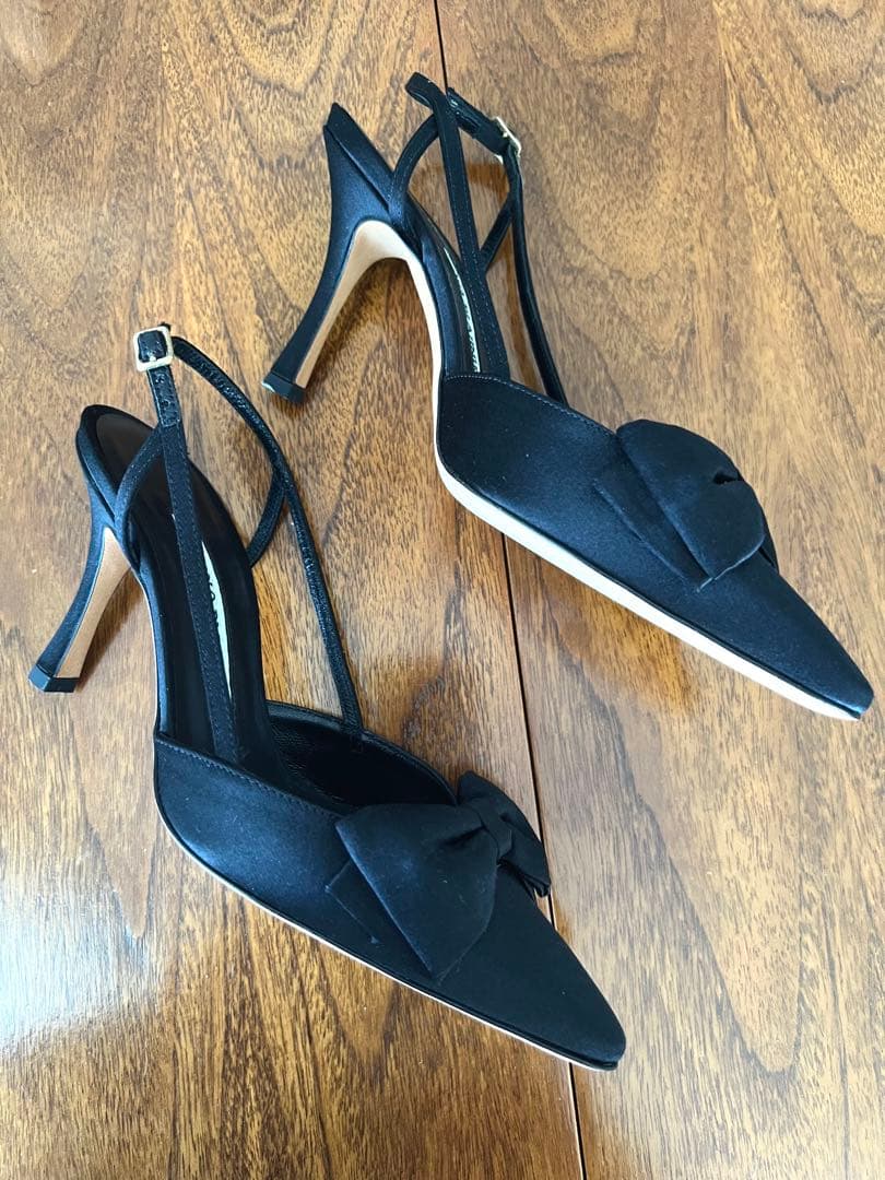 MANOLO BLAHNIK ブラックミュール　35