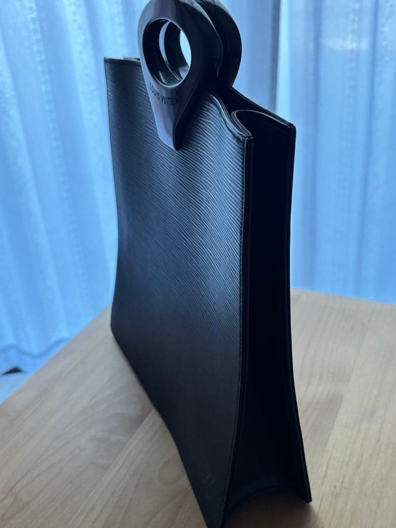 ヴィトン エピ ハンドバッグ