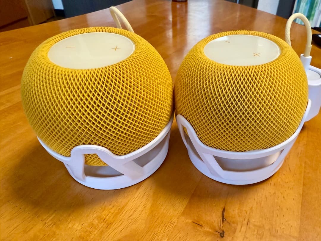 Pod mini イエローペア　壁掛けバージョン