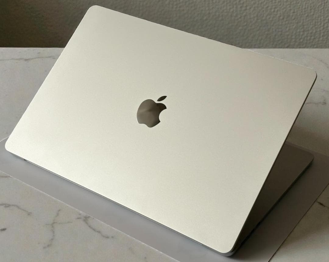 MacBookAir 15インチ M2 256GB メモリ16GB BT100％
