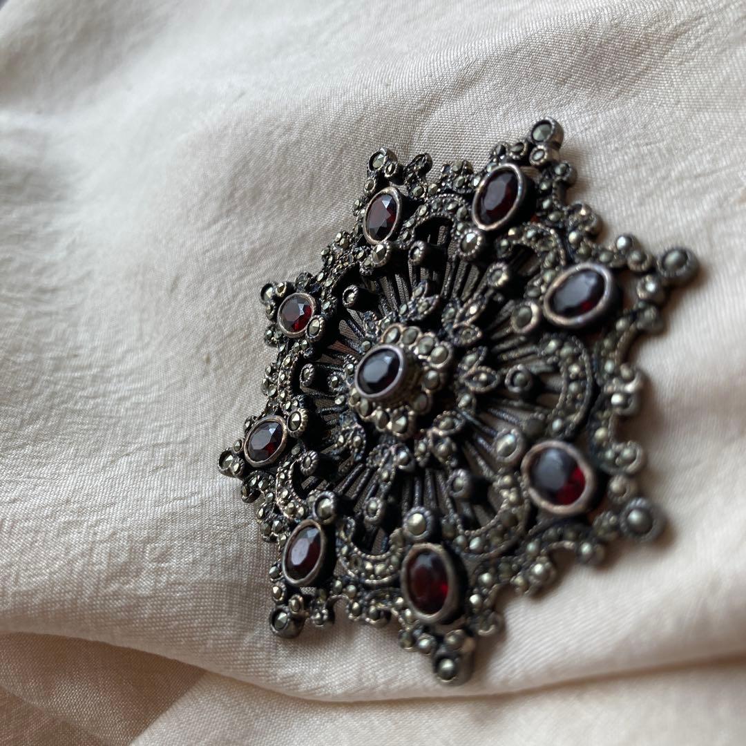 アンティークブローチ