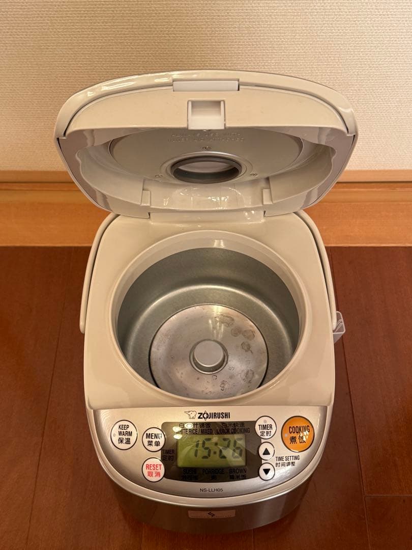 象印 Zojirushi 海外用炊飯器 NS-LLH05