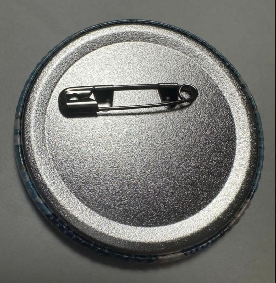 黒子のバスケ 10周年 黒子テツヤ　ホログラム スペシャルくじ　缶バッジ