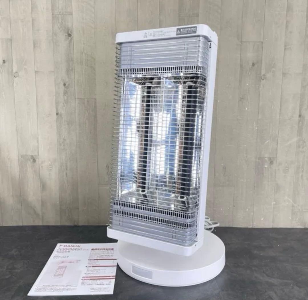 【美品】2022年製ダイキン　セラムヒートERFT11ZS-W遠赤外線コアヒート