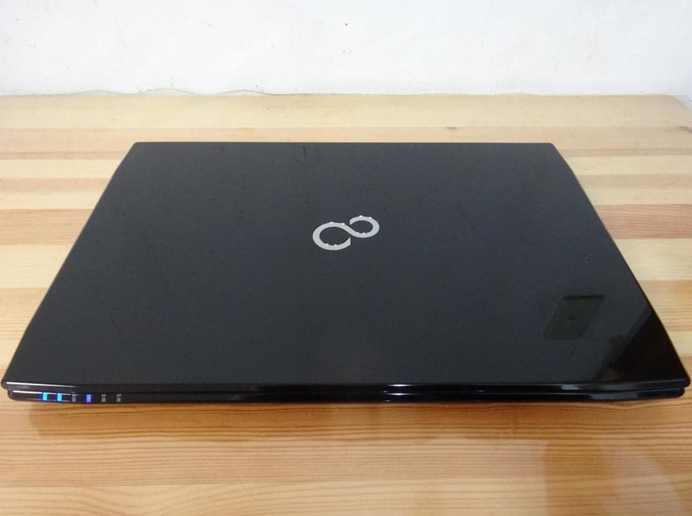 富士通 ノートパソコン LIFEBOOK AH42/T/中古特価良品