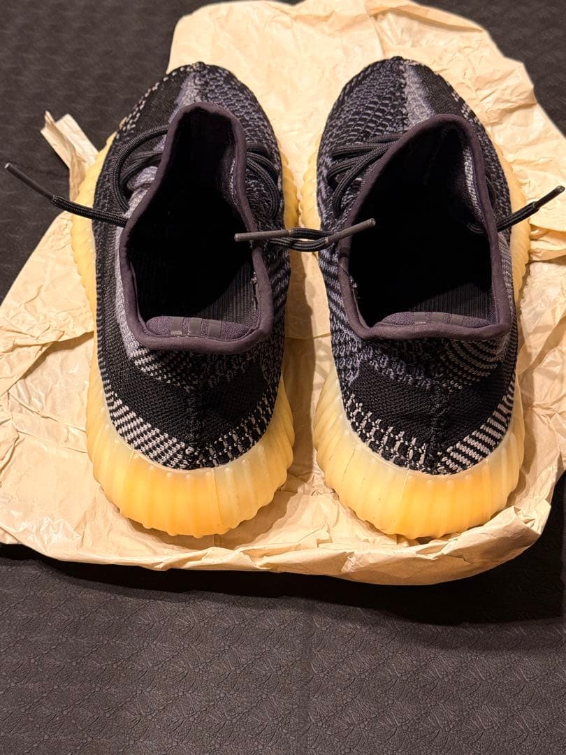 靴 YEEZY BOOST 350 V2 CARBON 27.5
