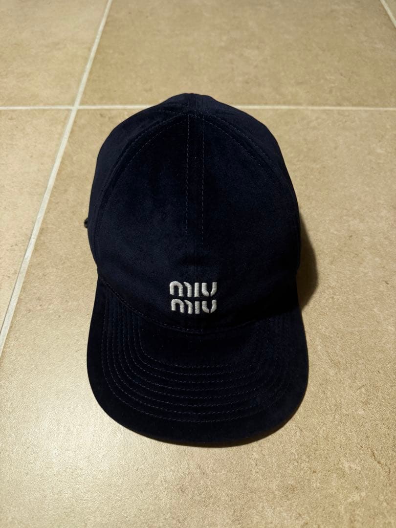 miu miu キャップ25aw