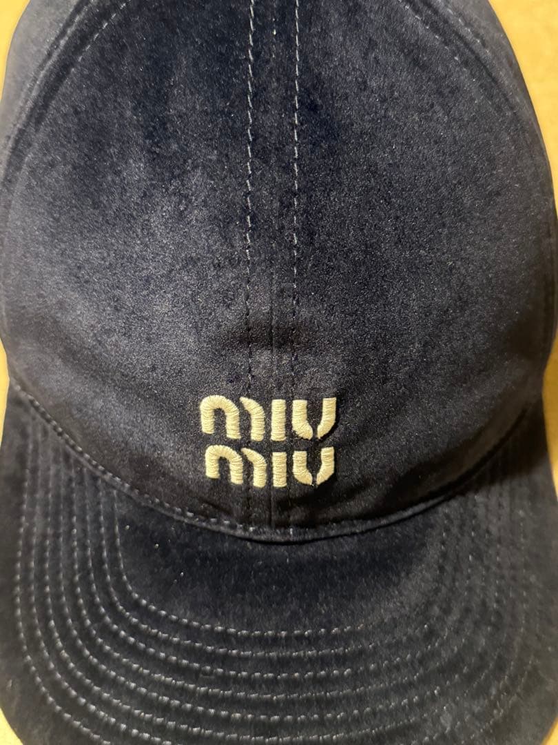 miu miu キャップ25aw