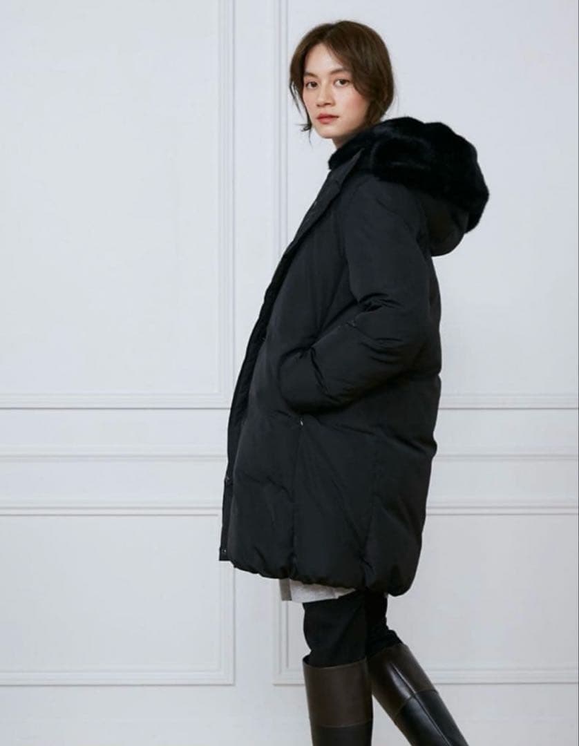 【美品】2024 イネド INED フェイクファーフードロングダウンコート