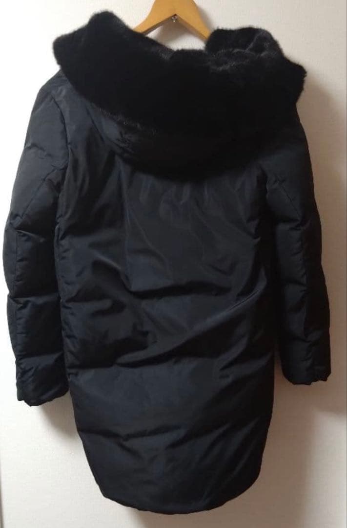 【美品】2024 イネド INED フェイクファーフードロングダウンコート