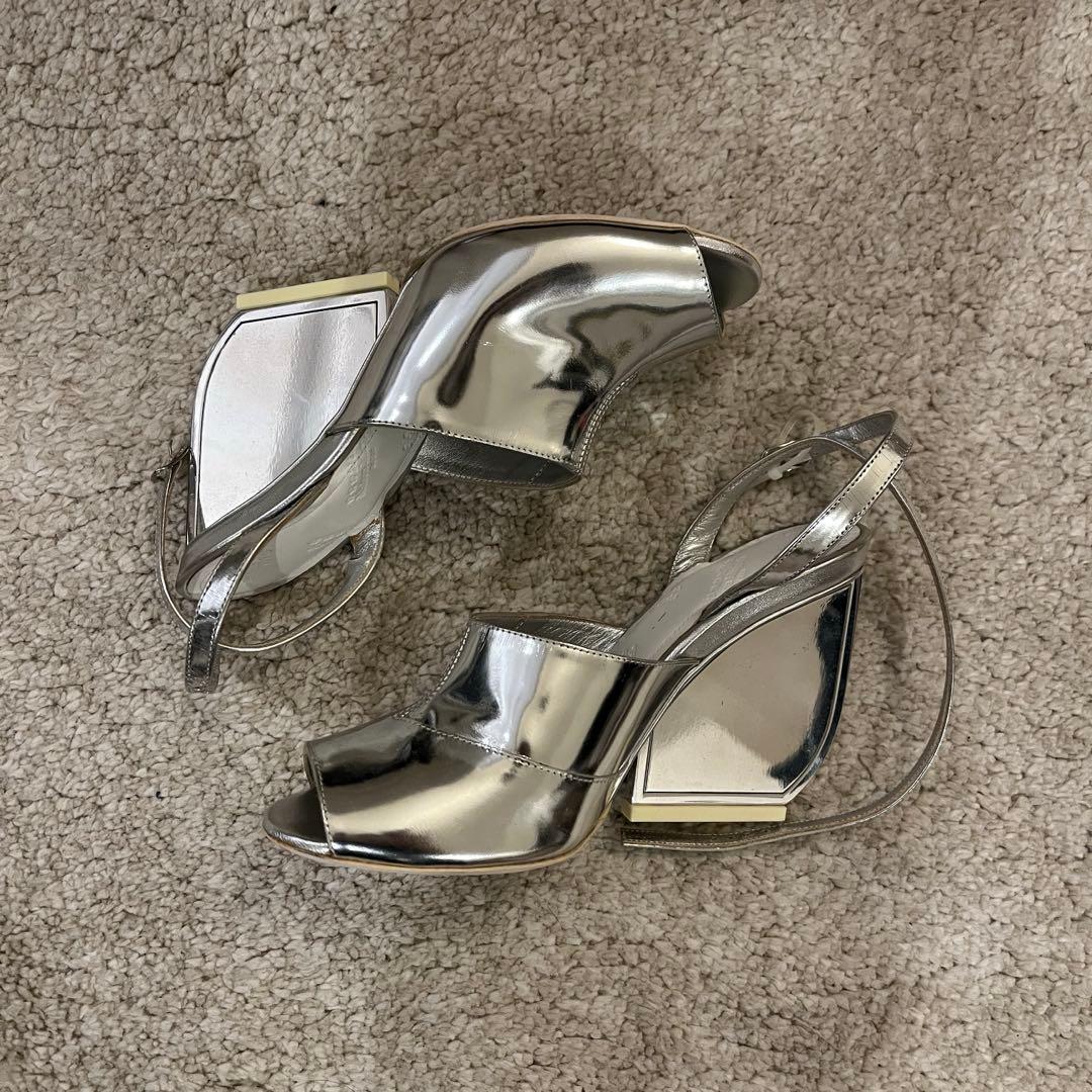 美品 Maison Margiela マルジェラ シルバーオープントゥサンダル