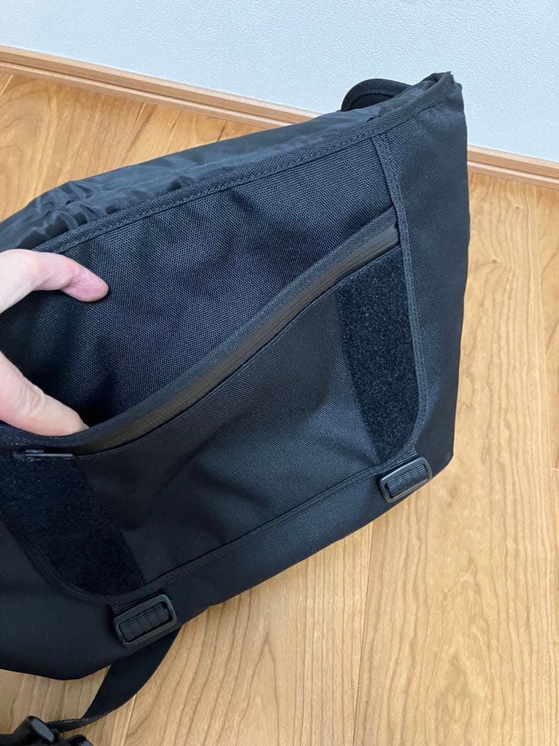 narifuri メッセンジャーバッグ