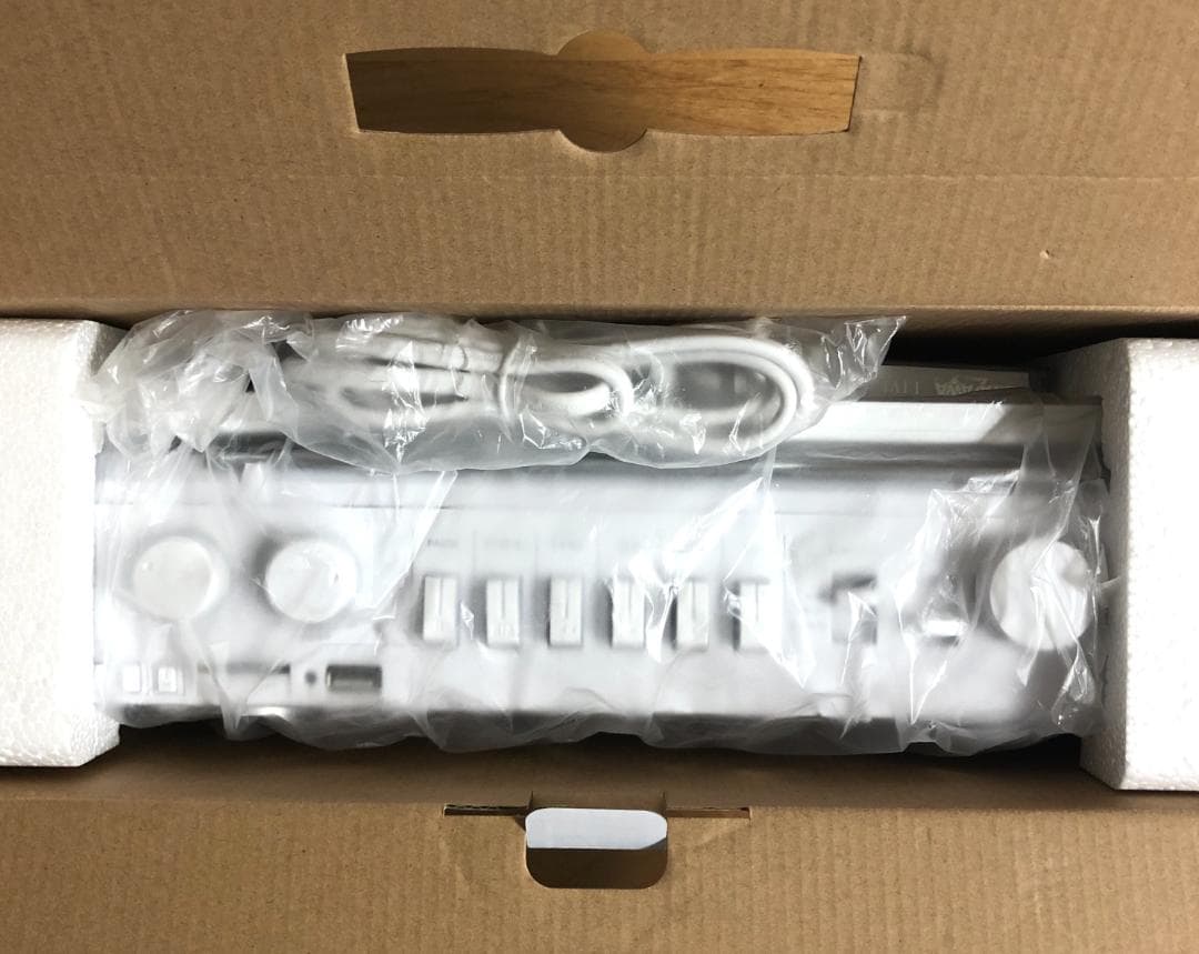 【入手困難 限定生産】矢沢永吉 / 限定ラジカセ+カセットテープ(新品未開封)