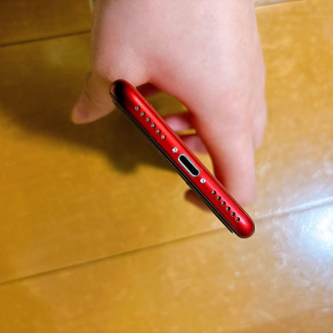 iPhoneSE 第三世代 (PRODUCT)RED 128GB、付属品付き