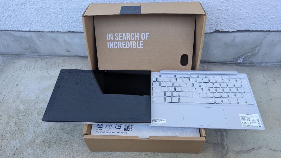 ASUS Chromebook CM3001DM2 本体