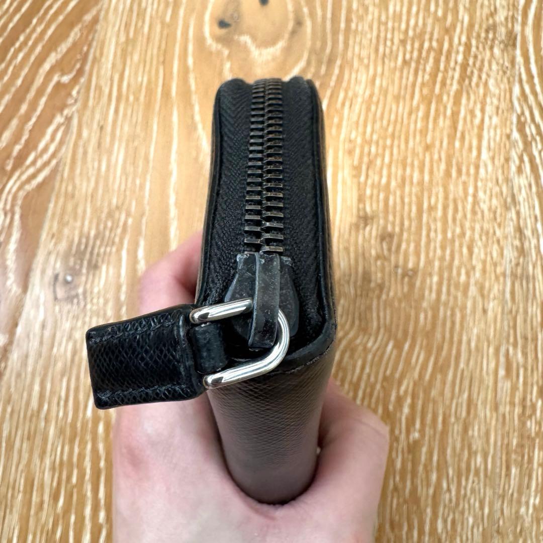 【美品】PRADA ブラックレザー ケース