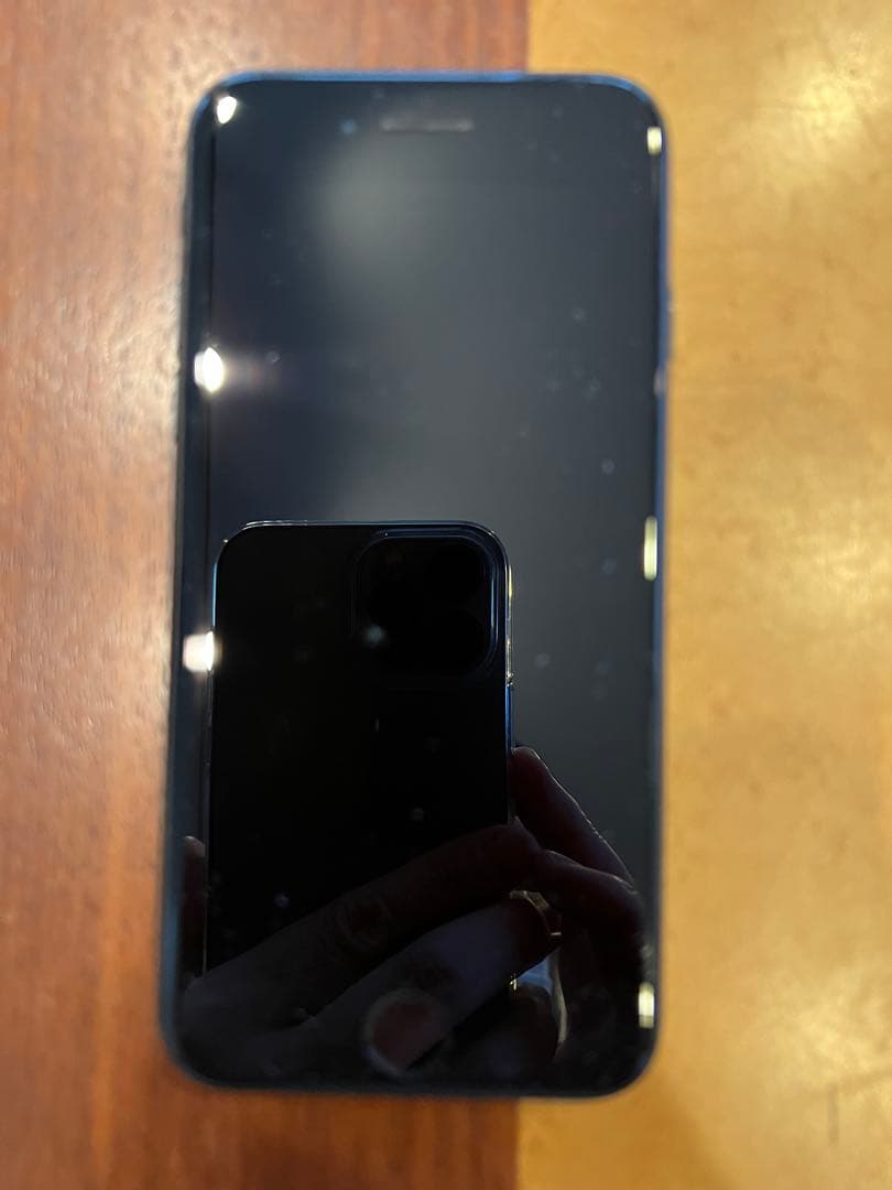 Apple iPhone SE (第2世代)ブラック