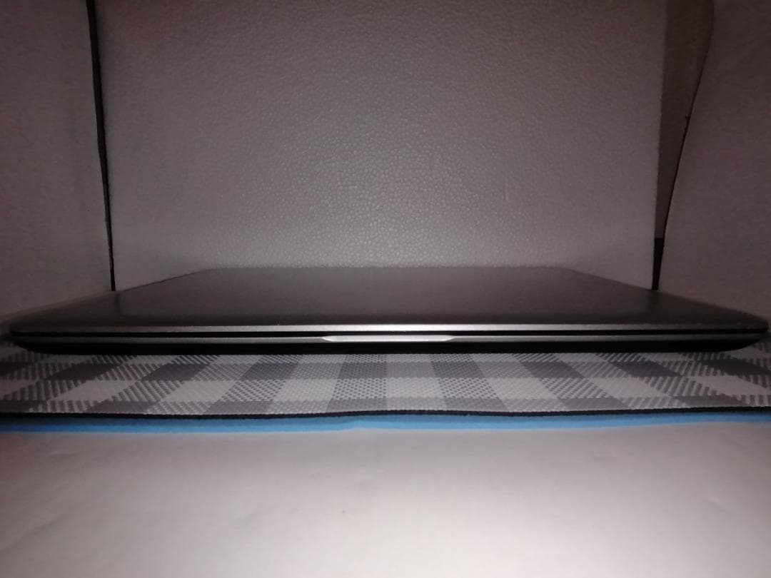 第8世代 i7搭載スタイリッシュノートPC　THIRDWAVE DX-KS F7