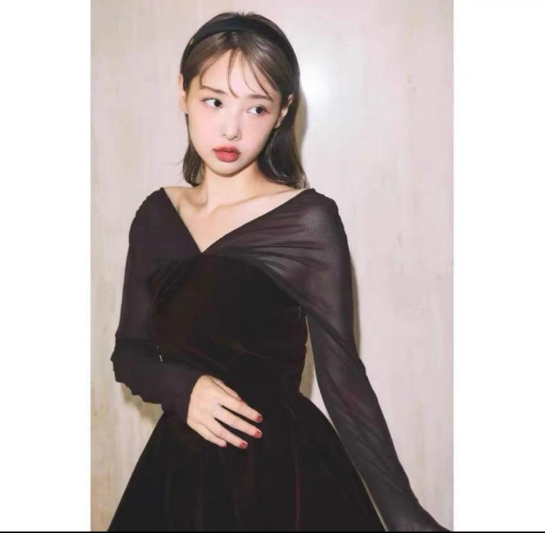 【新品タグ付き】poláura ベロアビスチェバルーントップス ブラック