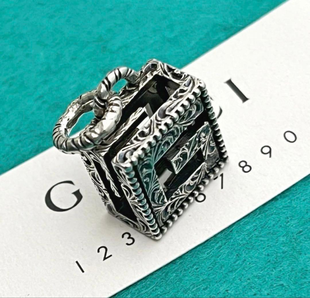 美品‼️GUCCI Gキューブペンダント