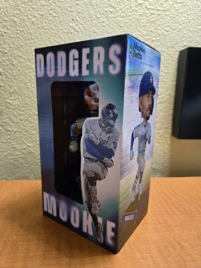 【早い者勝ち！1点のみ】ドジャース ムーキーベッツ ボブルヘッド 5/13