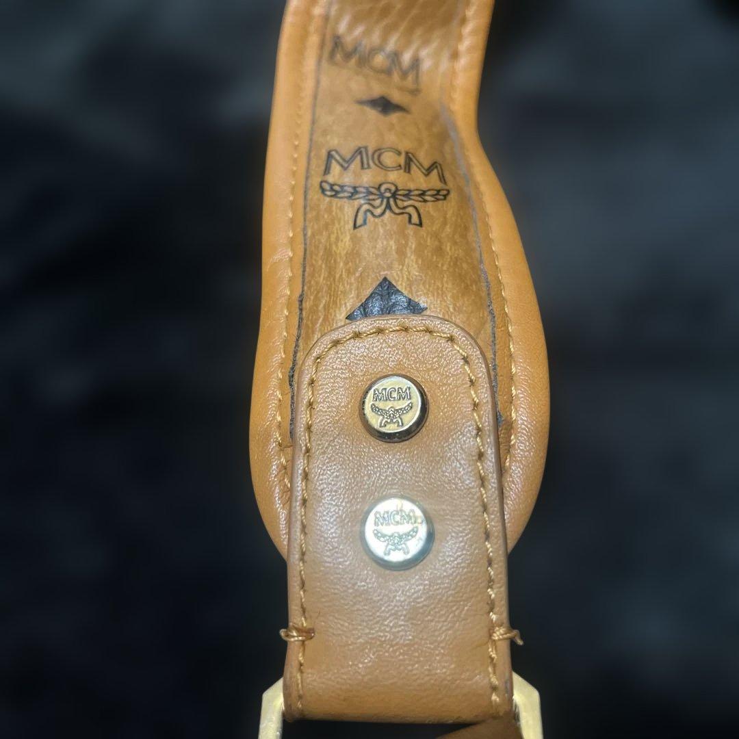 cyber NIKE MCM サイドスタッズ　smallmedium