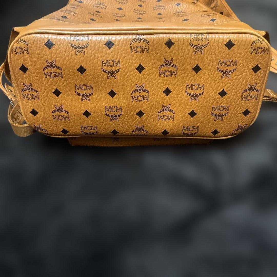 cyber NIKE MCM サイドスタッズ　smallmedium