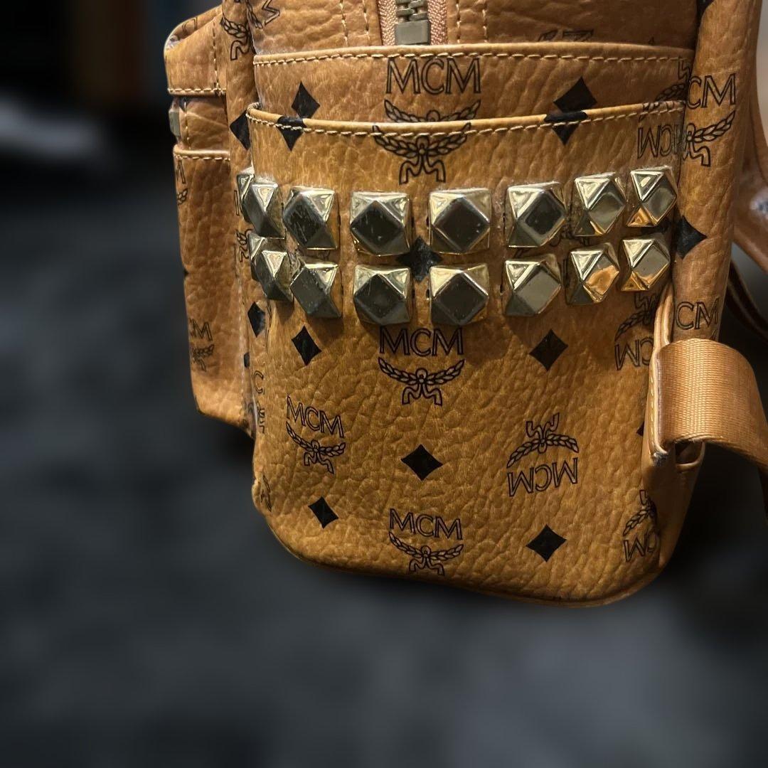 cyber NIKE MCM サイドスタッズ　smallmedium