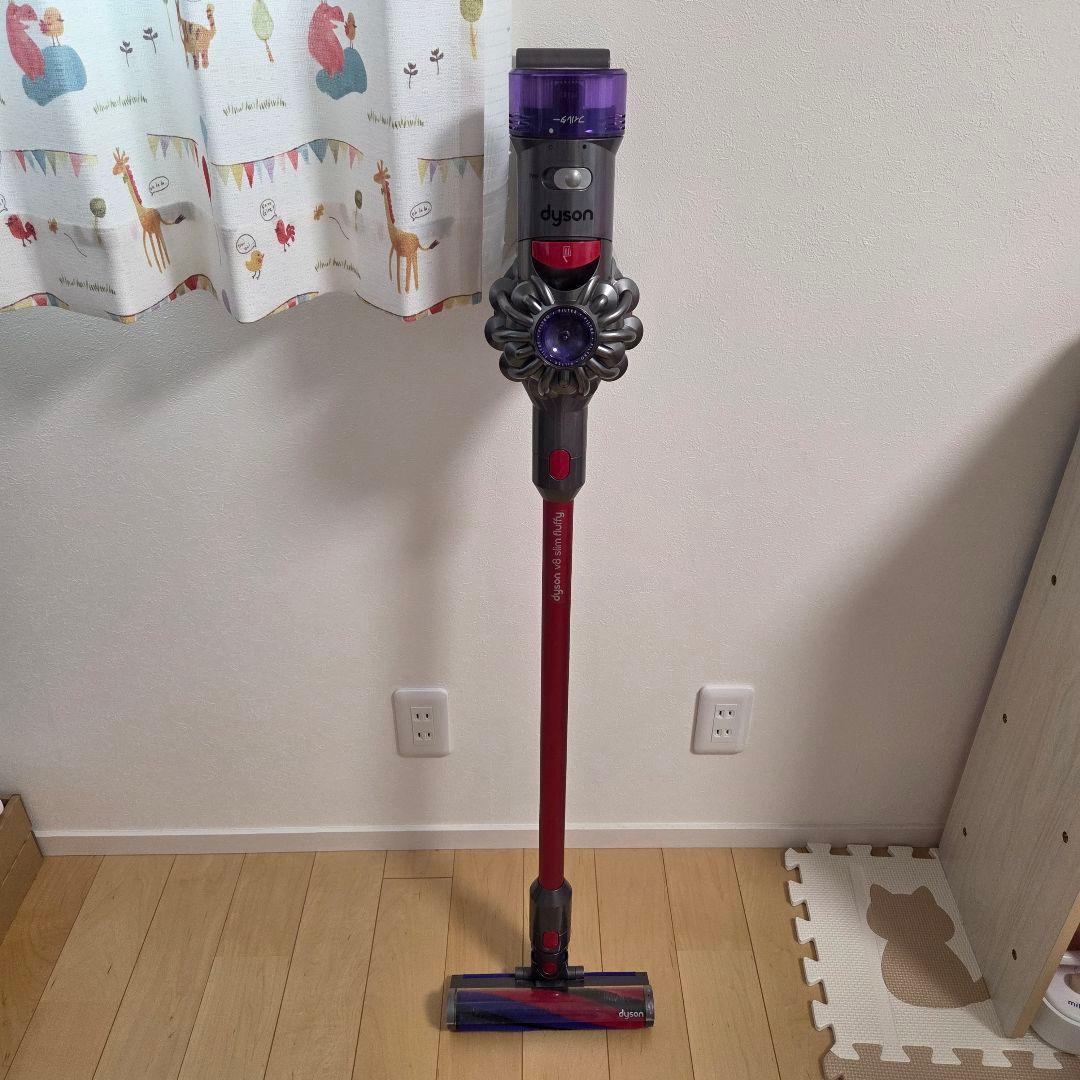 Dyson V8 slim fluffy 掃除機 各種アタッチメント付き