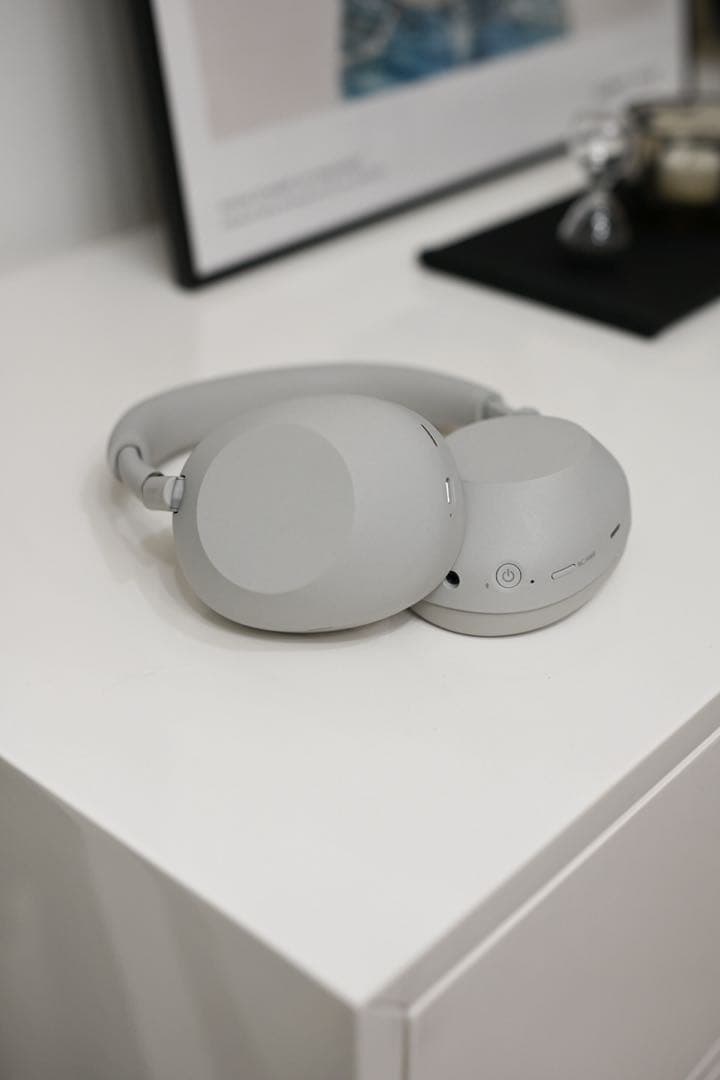 美品 WH-1000XM6 ソニーヘッドホン プラナチナシルバー