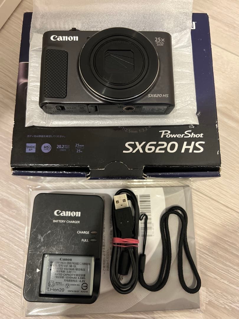 【Canon】 PowerShot SX620 HS 本体と付属品