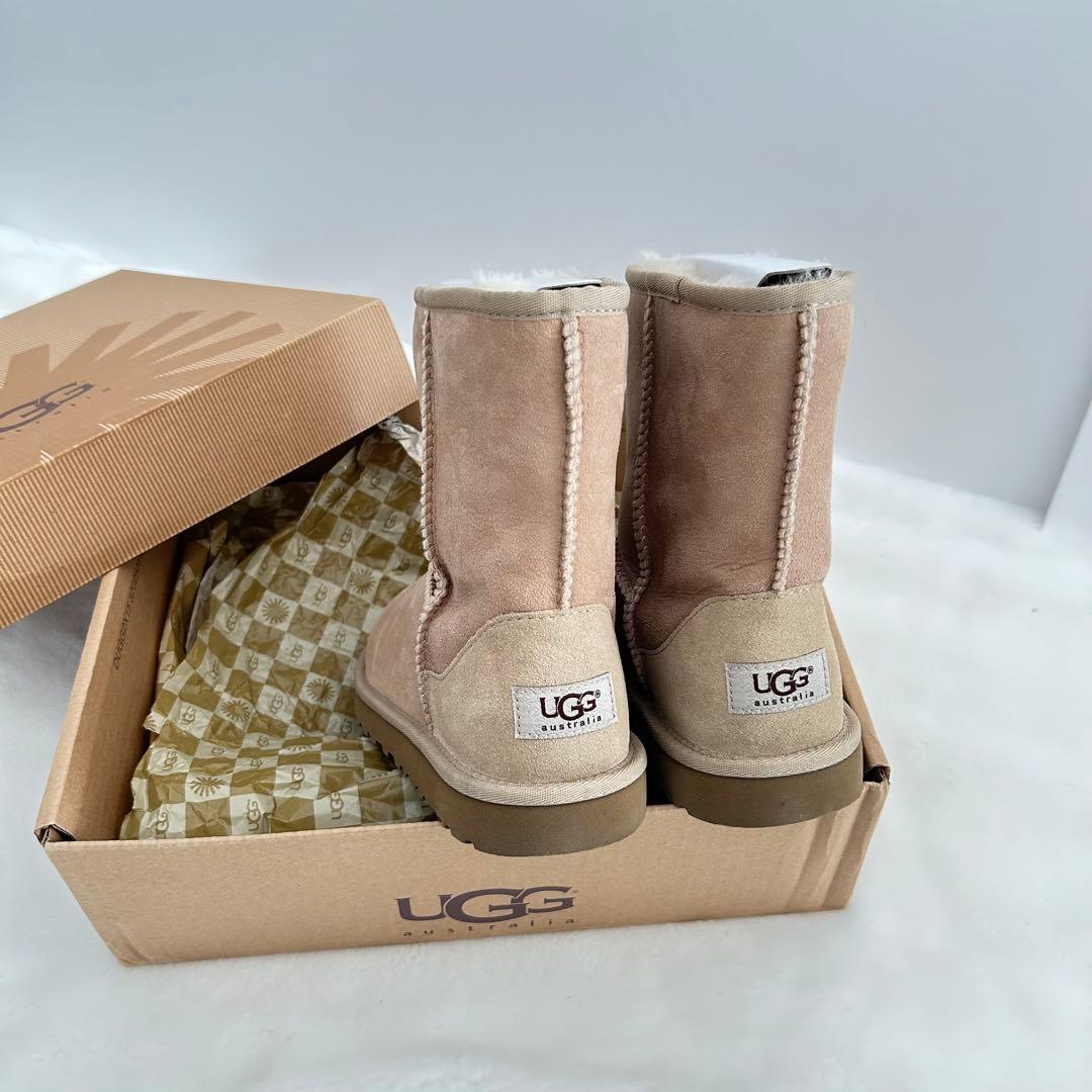 UGG アグムートンブーツ　クラシック　 ベージュ