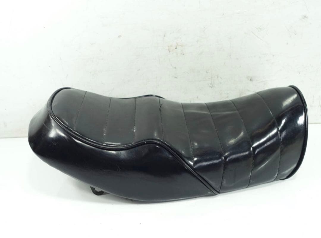 ホンダ エイプ50 エナメル タックロールシートAC16