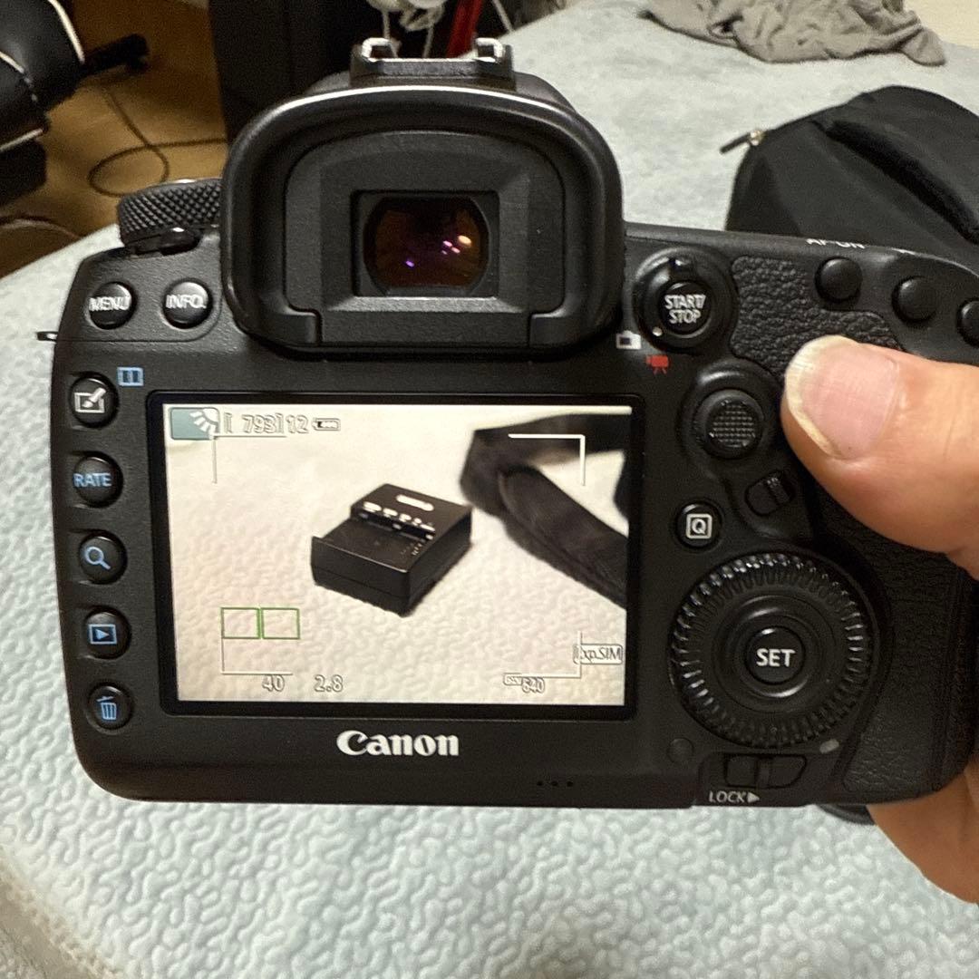 デジタルカメラ Canon EOS 5D Mark4