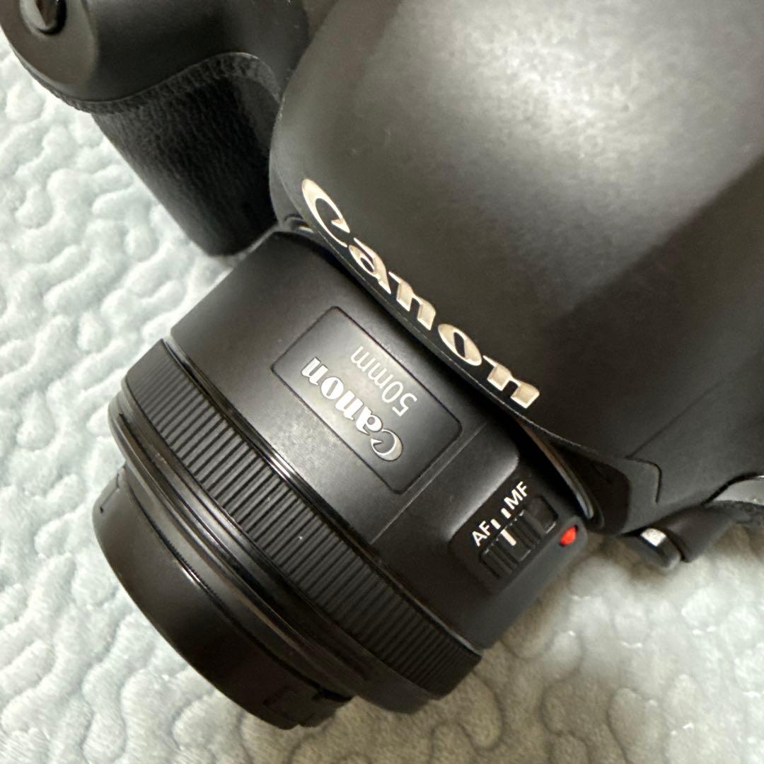 デジタルカメラ Canon EOS 5D Mark4