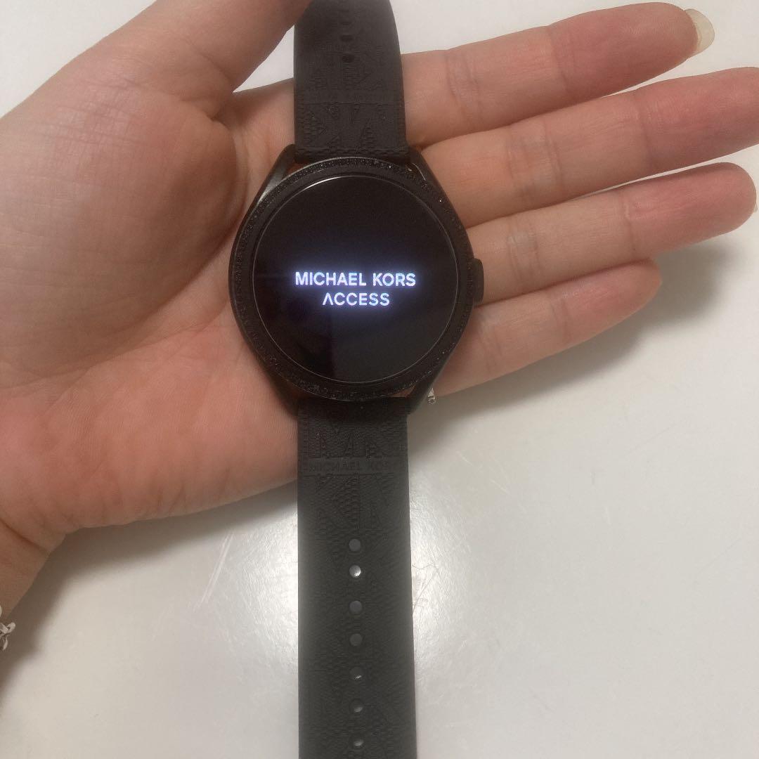 マイケルコース　タッチスクリーンスマートウォッチ　MKT5121