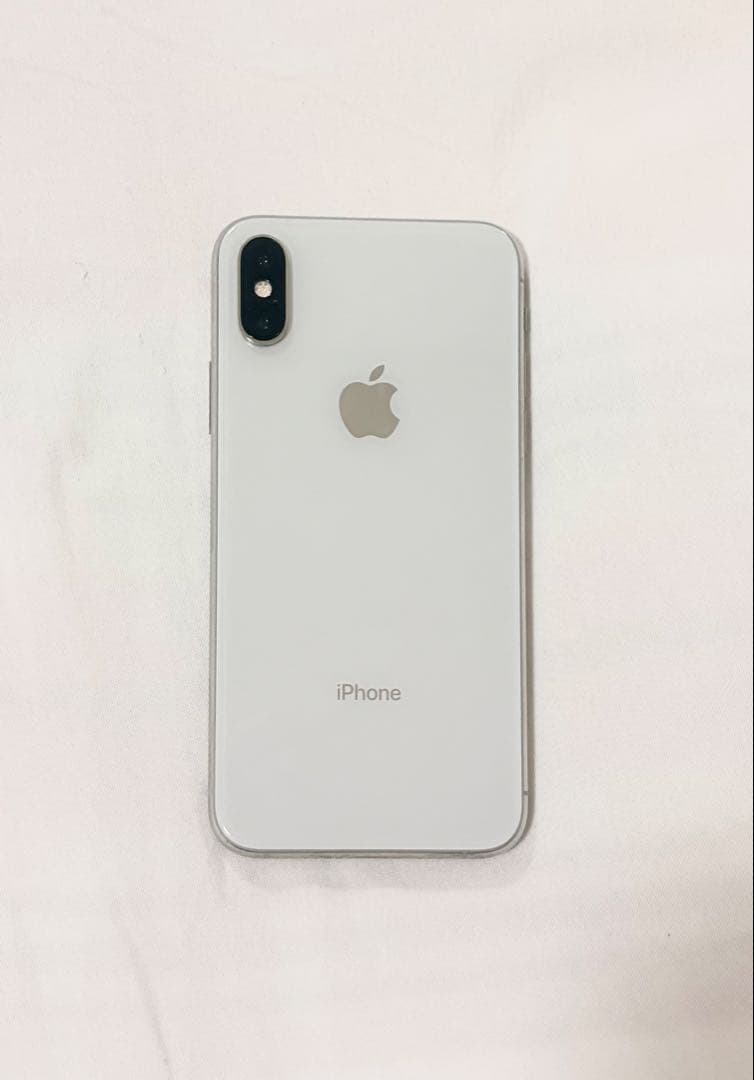 iPhone Xs 64GB シルバー 本体