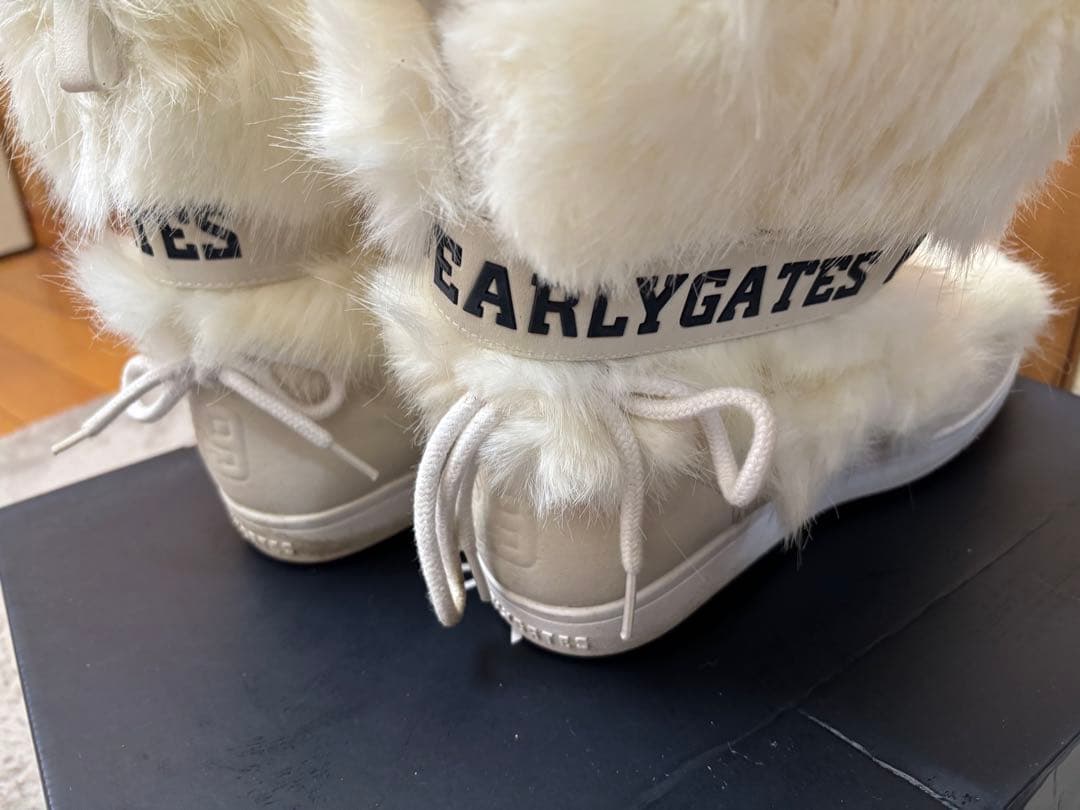 人気完売品PEARLY GATES ゴルフ用ファーブーツ ホワイト