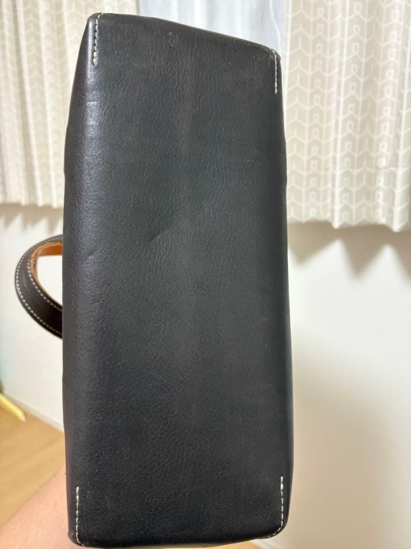 レザートートバッグ ベージュと黒