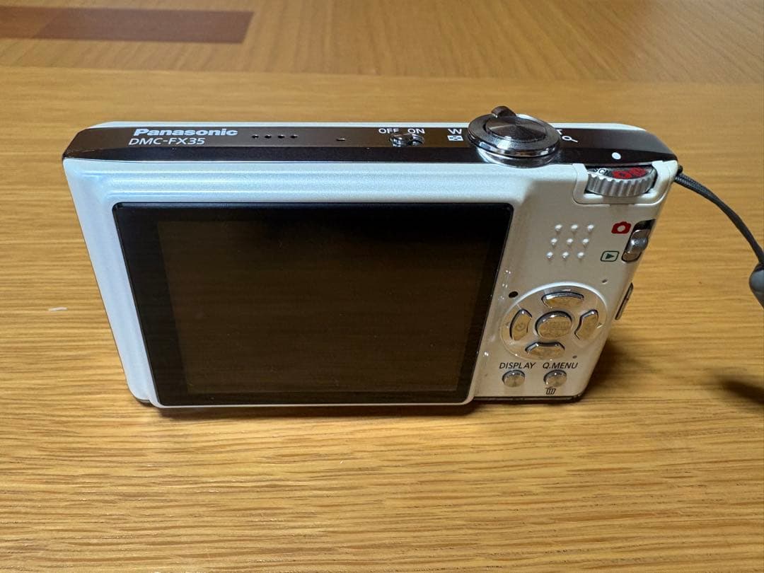 Panasonic LUMIX DMC-FX35 ホワイト デジタルカメラ