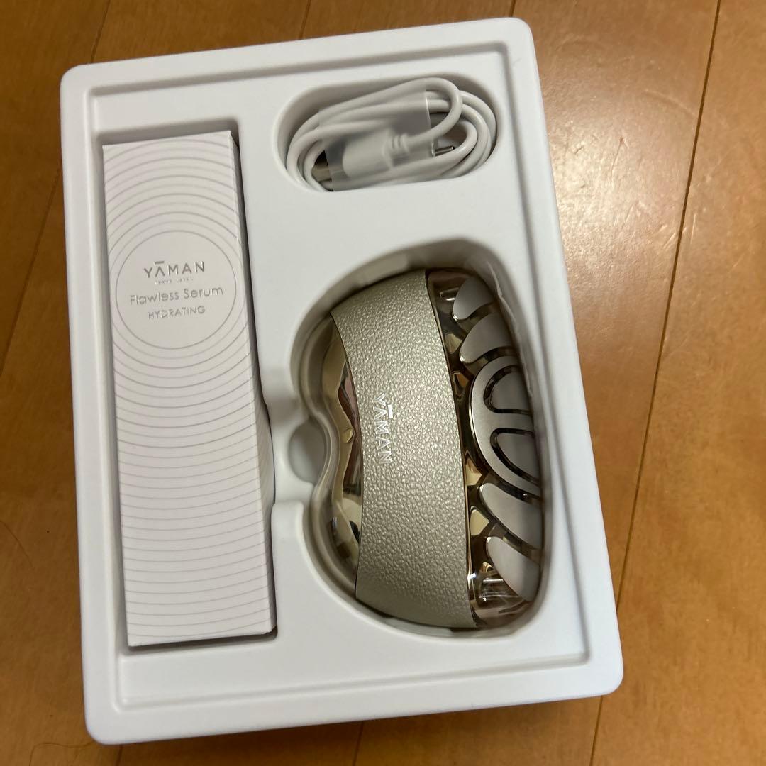 YAMAN Flawless Serum Hydrating 美顔器
