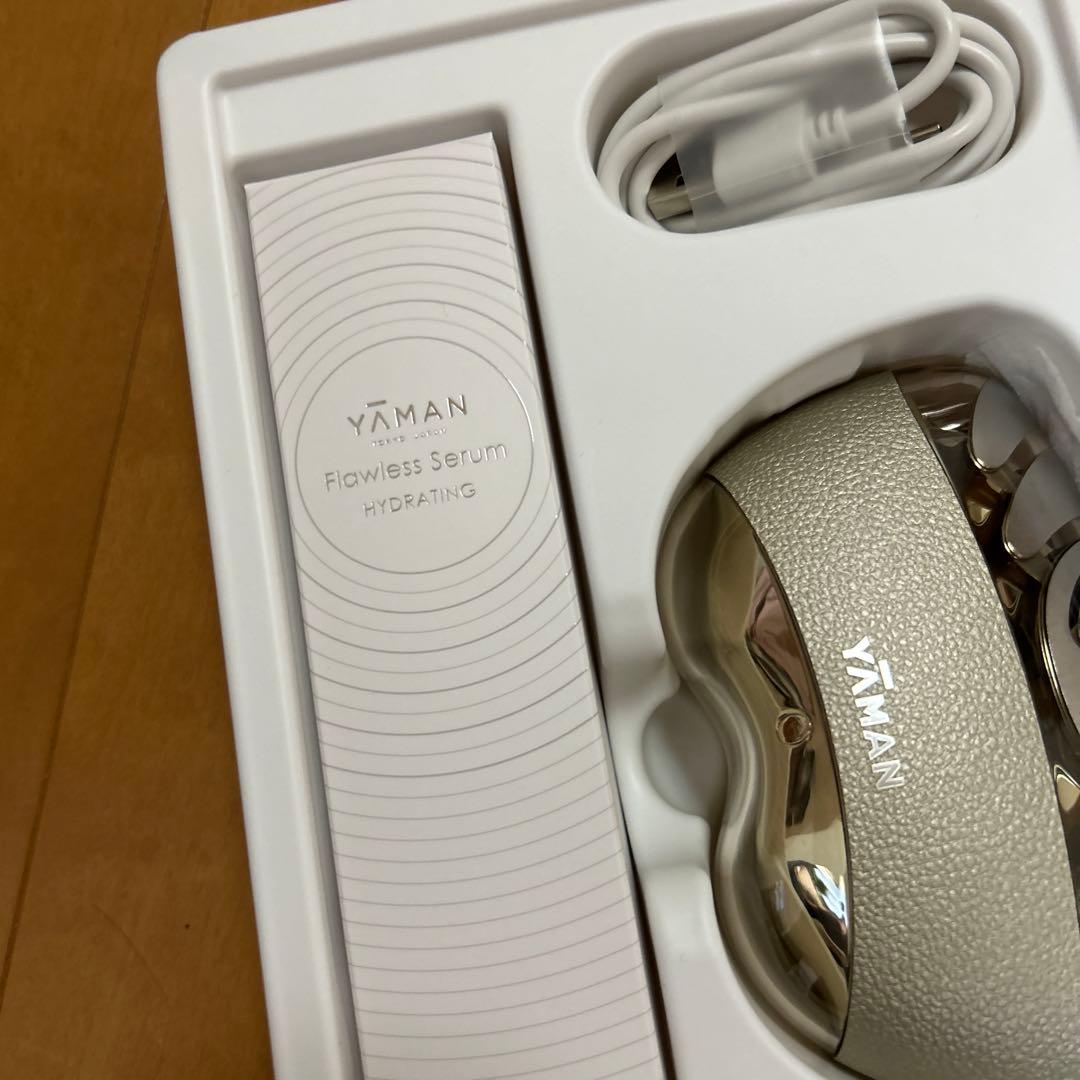 YAMAN Flawless Serum Hydrating 美顔器