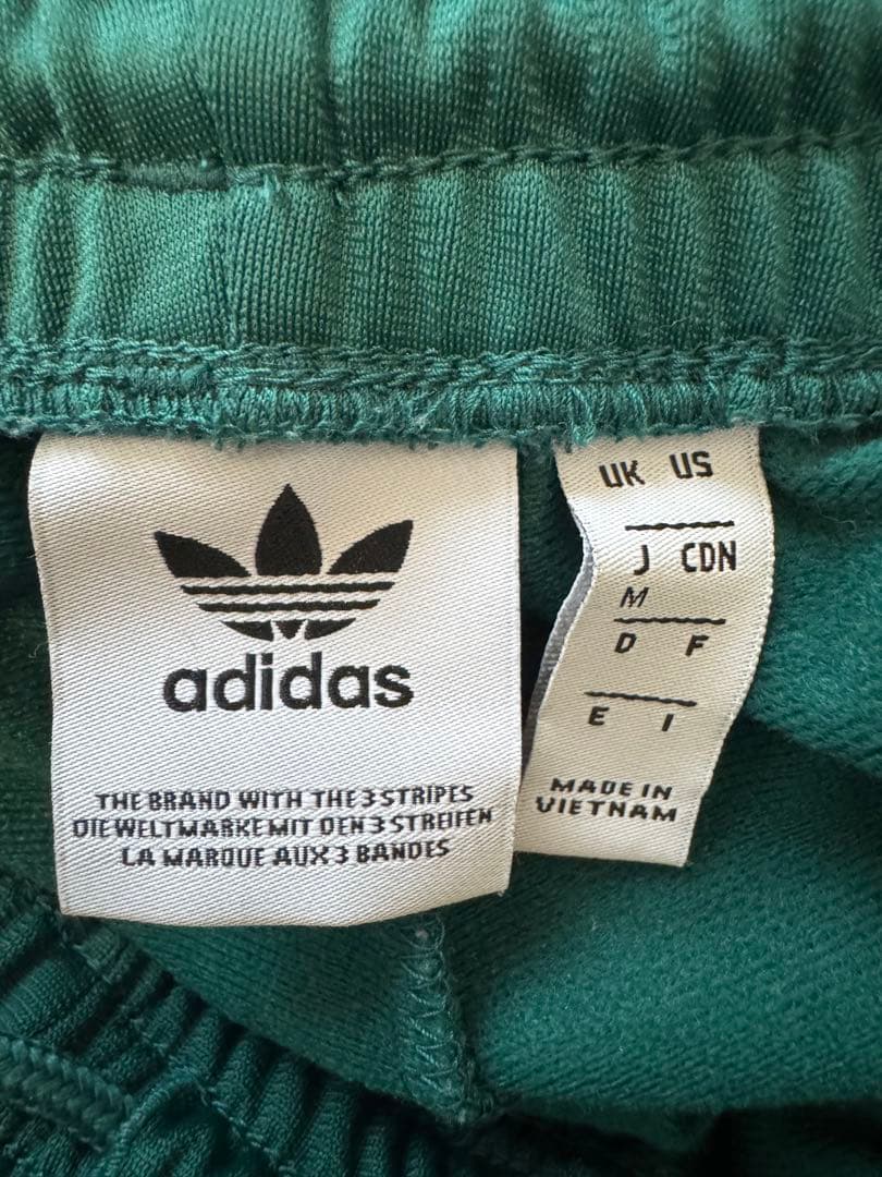 【adidas Originals】トラックスーツ セットアップ（グリーン）